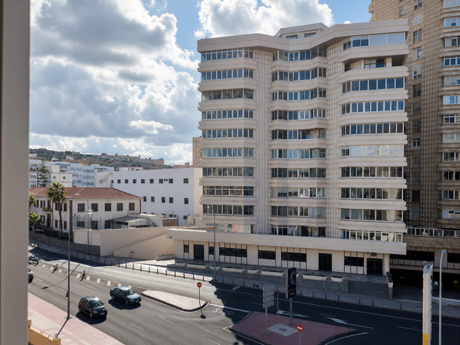 Foto inmobiliaria mejorada con IA (después) — Tourfly